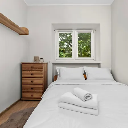 Grzegorzki Comfort By Bookinghost